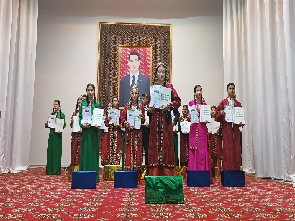 HALYPALARA MYNASYP ŞÄGIRTLER