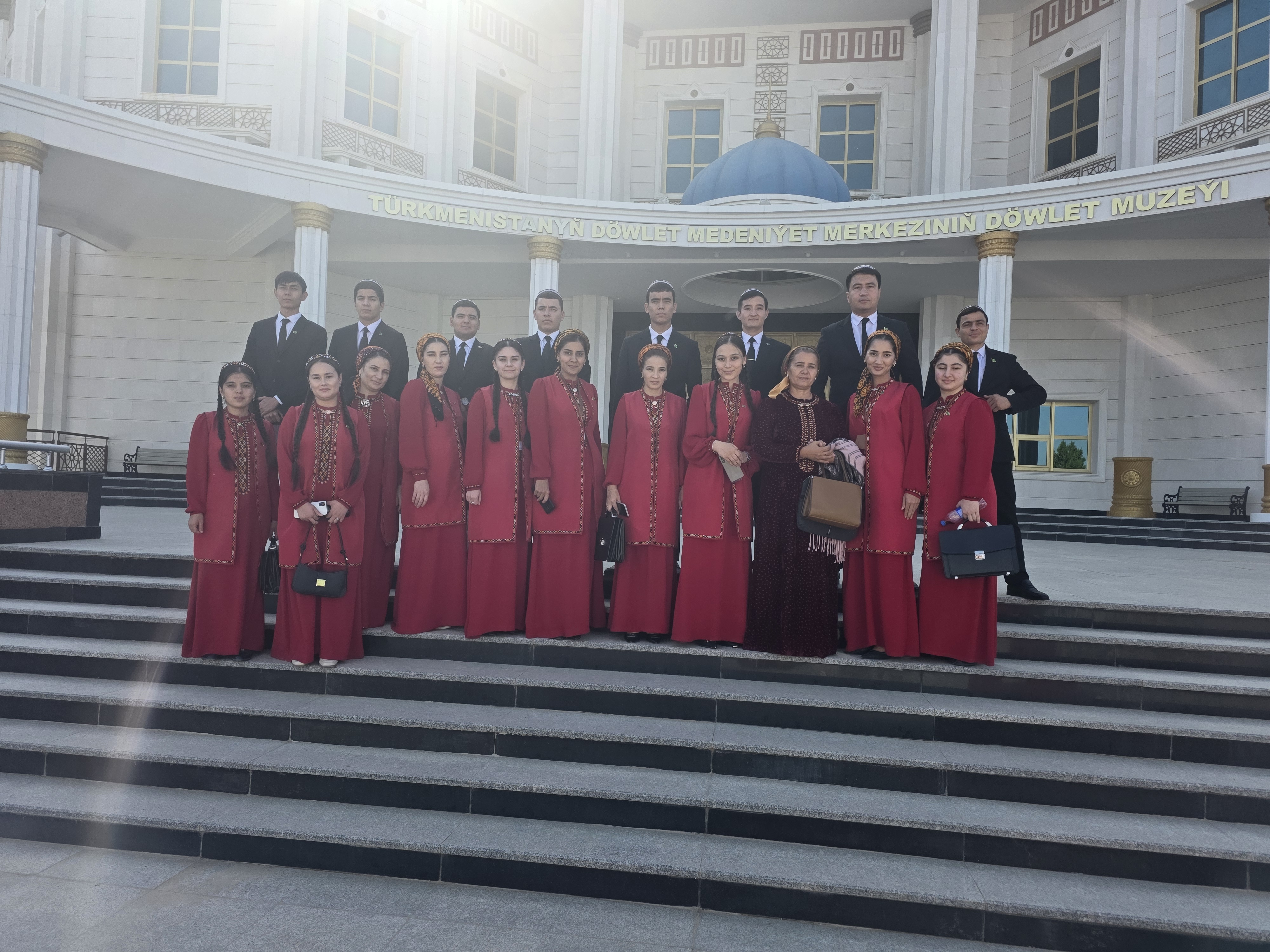 “Eşiden deň bolmaz gören göz bilen”