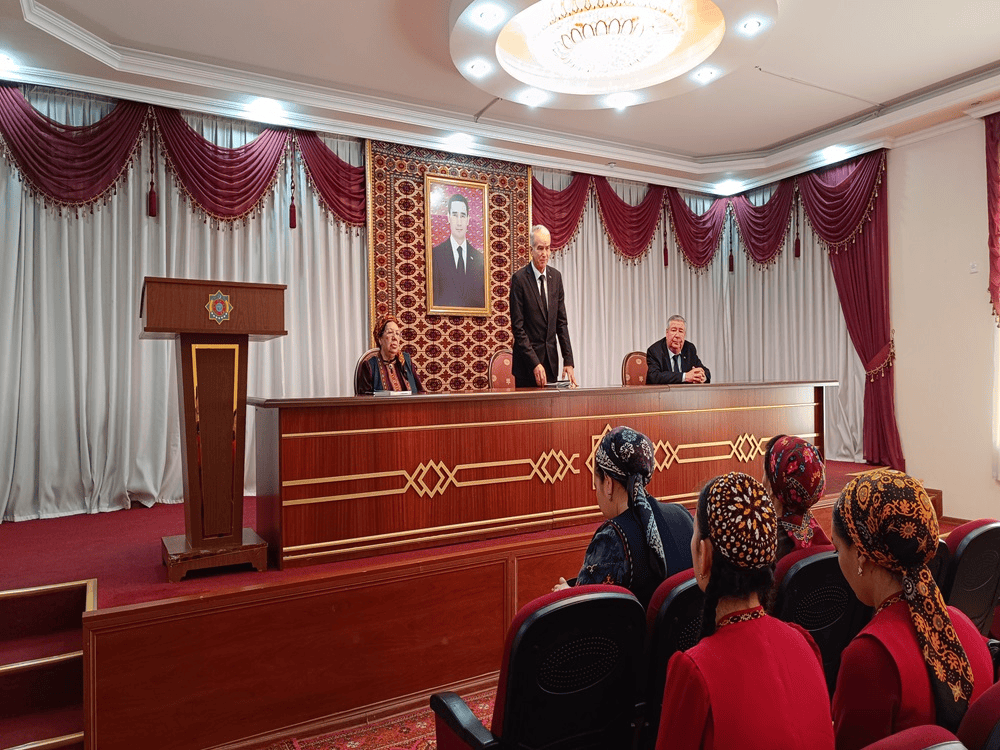 HALYPA GÖRELDESI - ÝAŞLARA ÝÖRELGE